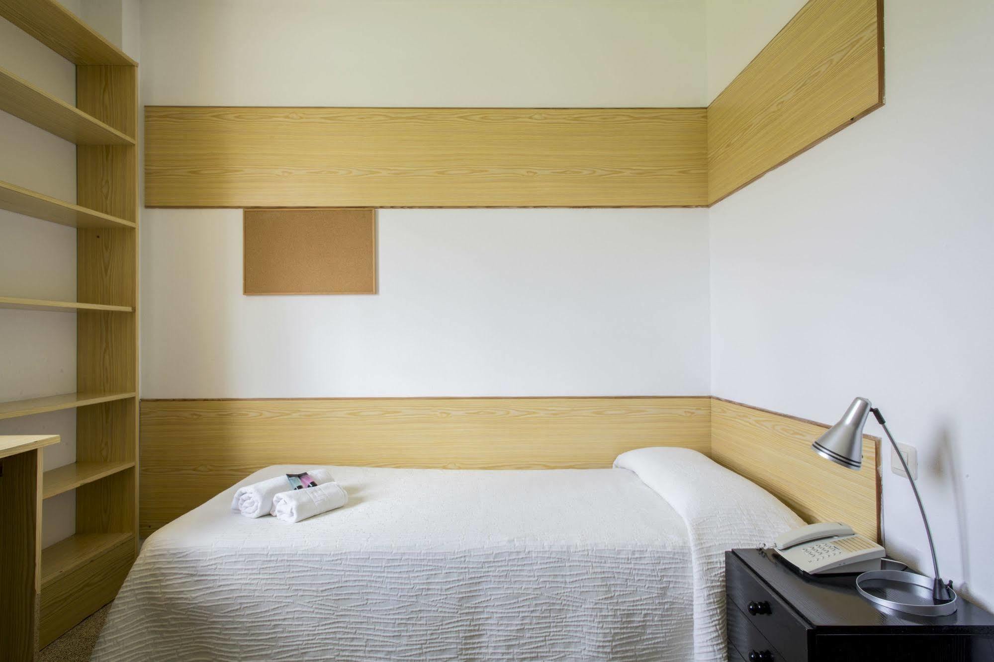 Residencia Universitaria Resa Siglo XXI Culleredo Exteriör bild