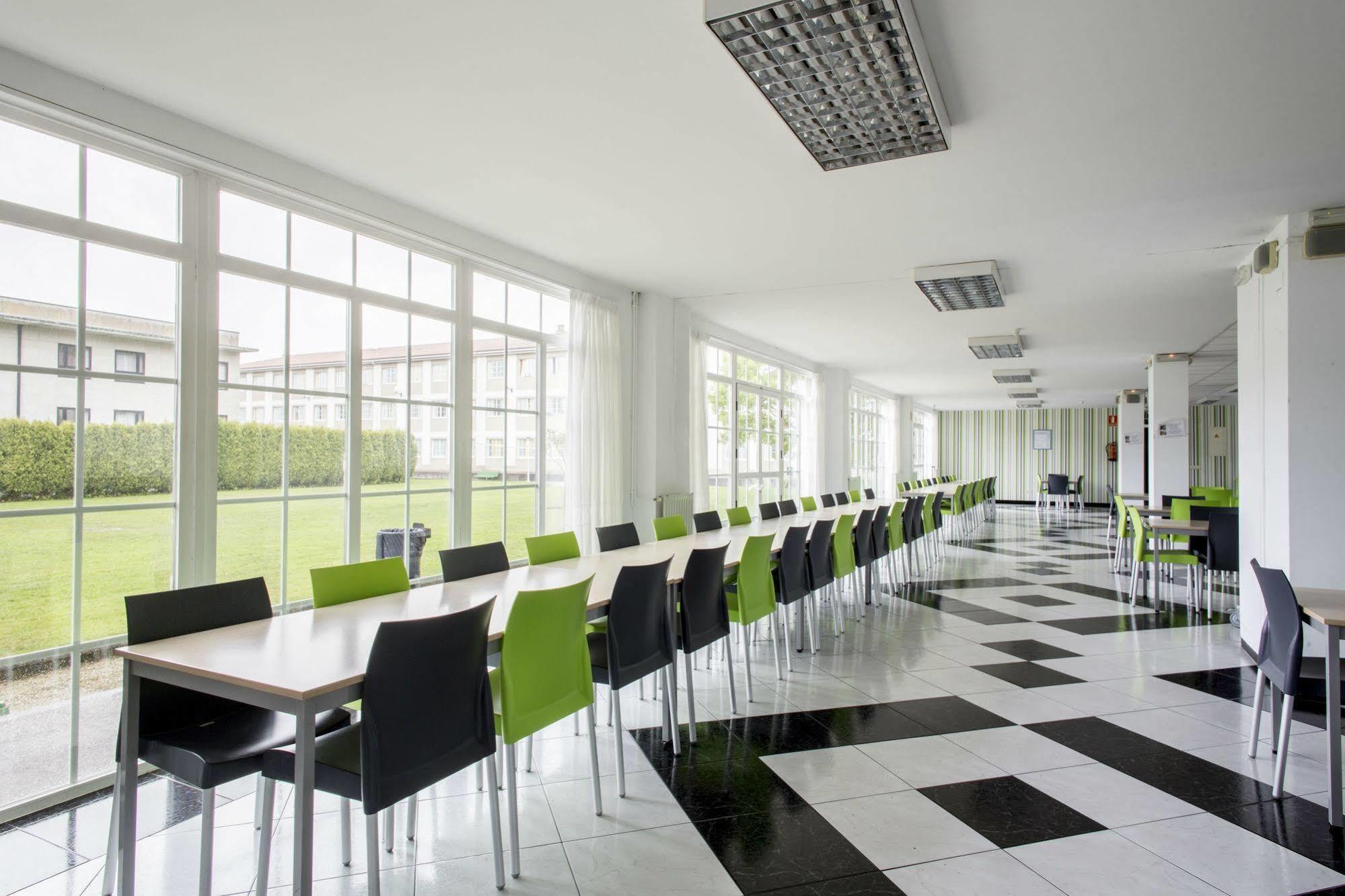 Residencia Universitaria Resa Siglo XXI Culleredo Exteriör bild